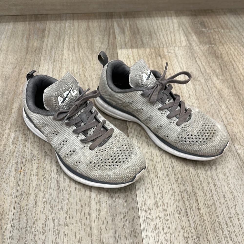 APL Woman’s Techloom Pro W Faded grey Athletic Shoes